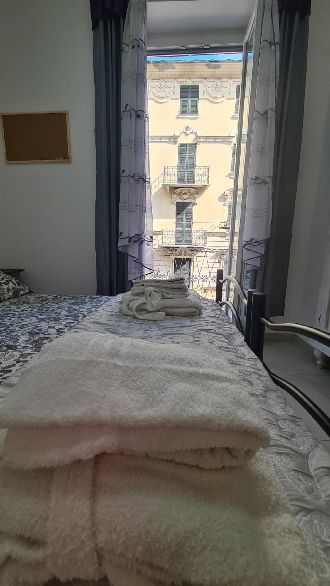 Amici Holidey Camera Stazione Hotel La Spezia Exterior photo